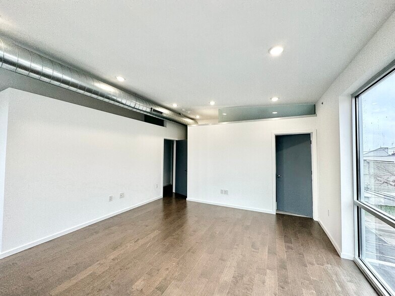 Building Photo - 1500 N 8th St