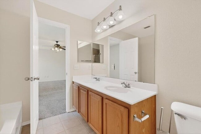Building Photo - 12829 Pearson Dr