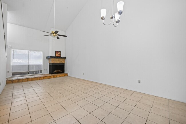 Building Photo - 9435 Pagewood Ln