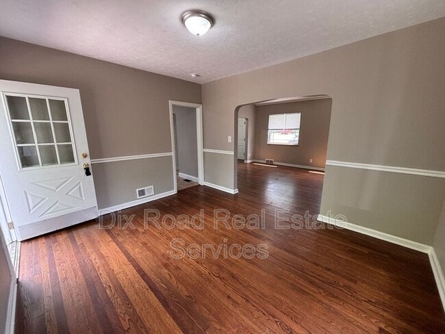 Building Photo - 2703 Roosevelt Blvd