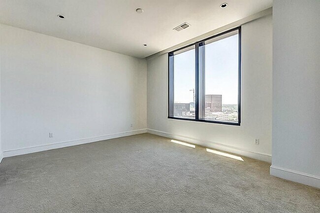 Building Photo - 1409 Post Oak Blvd