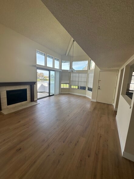 Building Photo - 2017 Vista del Mar