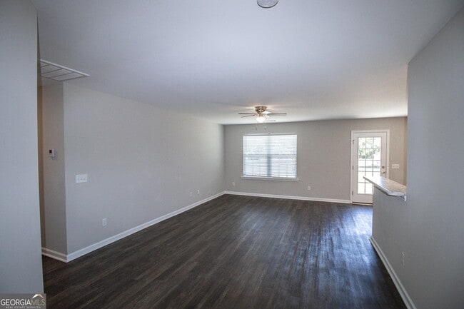 Building Photo - 201 Evans Ter