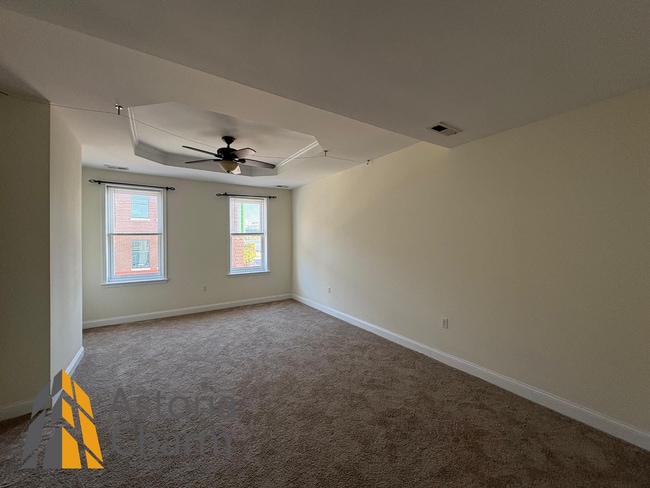 Building Photo - Backyard Fire Pit, Rooftop Terrace, and Mo...