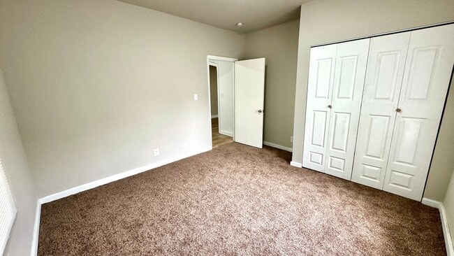 Building Photo - Spacious 3 Bedroom Home with Modern Updates & Shop