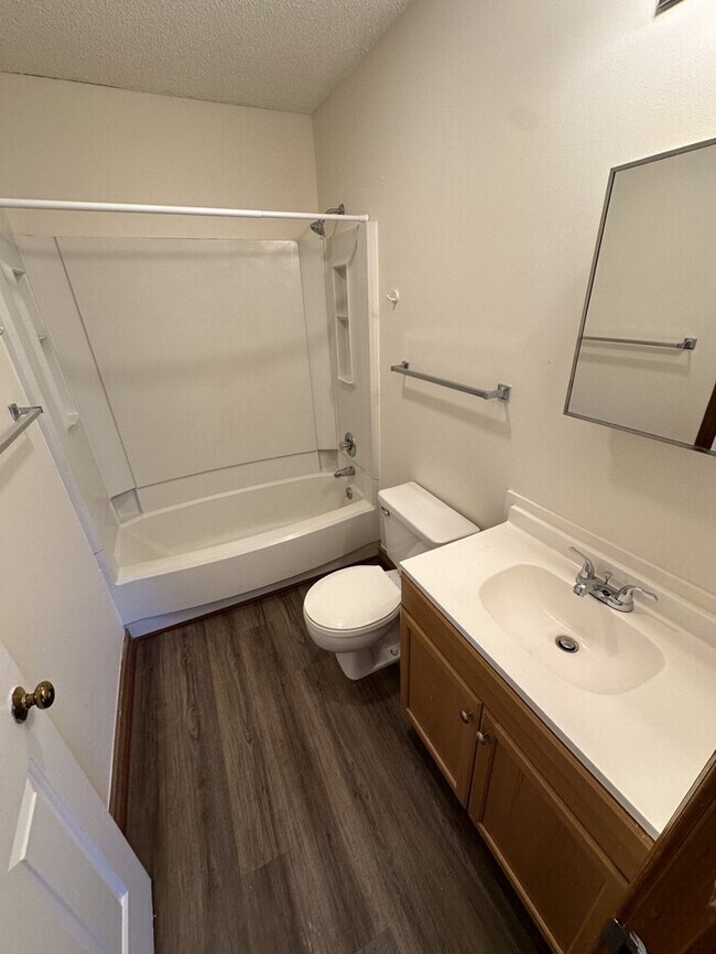 Building Photo - 3521 Ivy Commons Drive