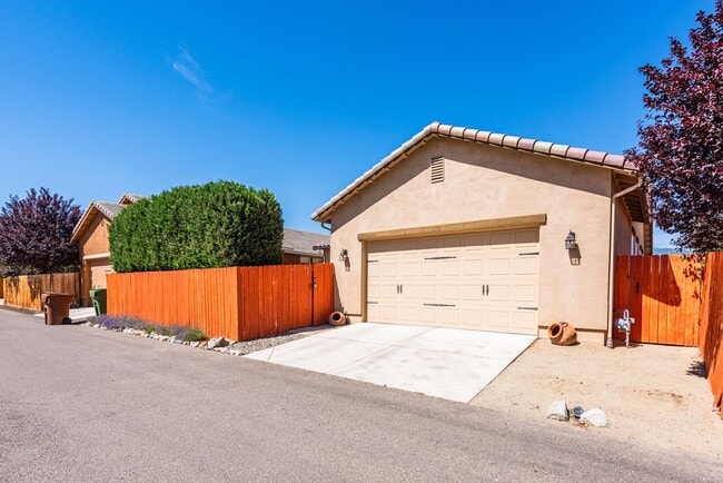 Building Photo - Upgraded 3 bed 2 ba 1862 sq. ft. w/ 2 car ...