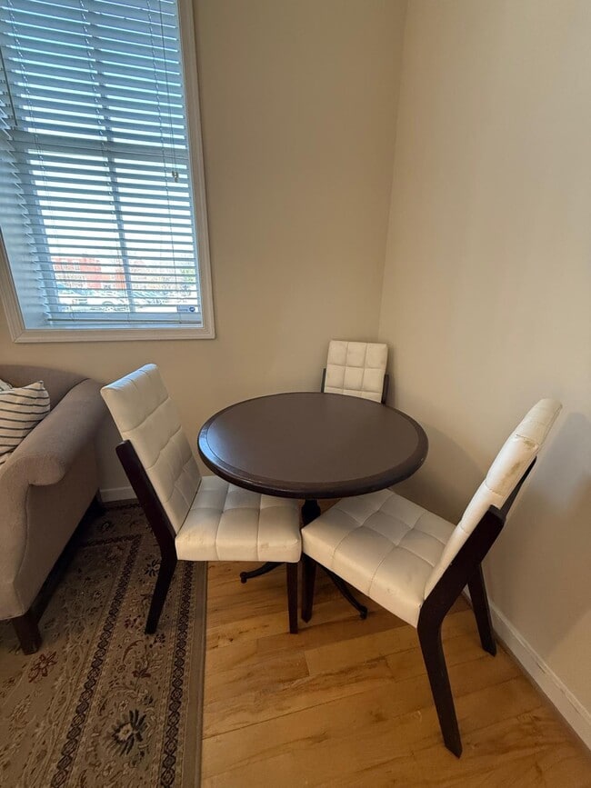 Building Photo - Simon Cycle Building