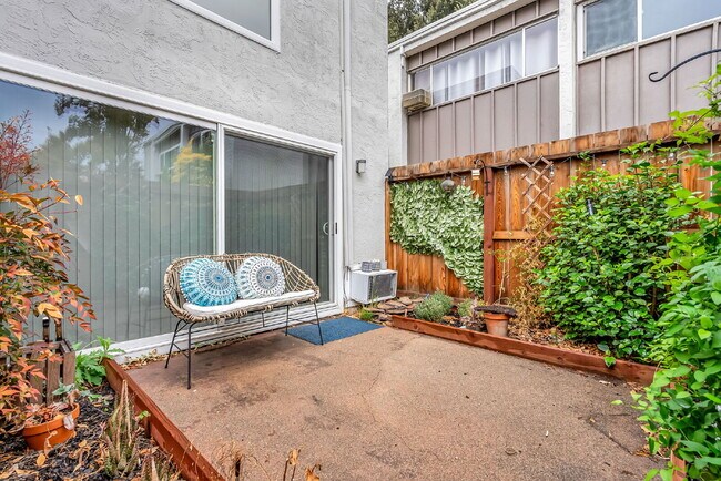 Building Photo - "Charming 2-Bed Condo Oasis in Walnut Cree...