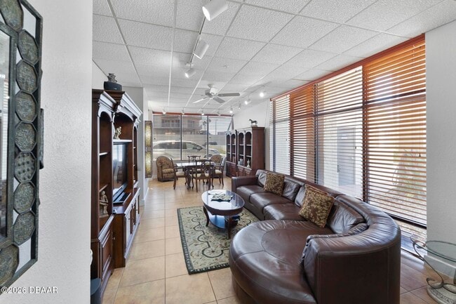 Building Photo - 2947 S Atlantic Ave