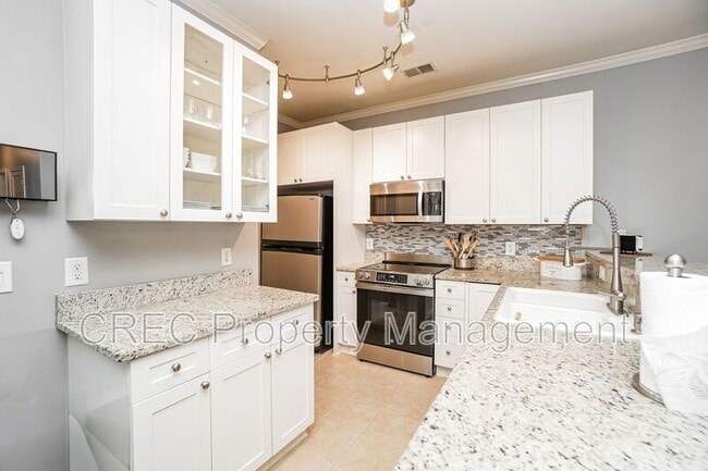 Building Photo - 1202 Grove Park Dr