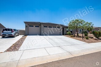 Building Photo - INVITING BACKYARD OASIS