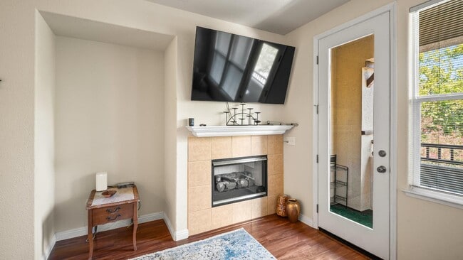 Building Photo - 2862 Pearblossom Dr