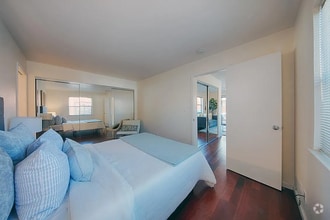 Building Photo - This home is similar to a townhouse, havin...