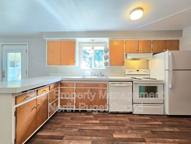 Building Photo - 1713 1st St