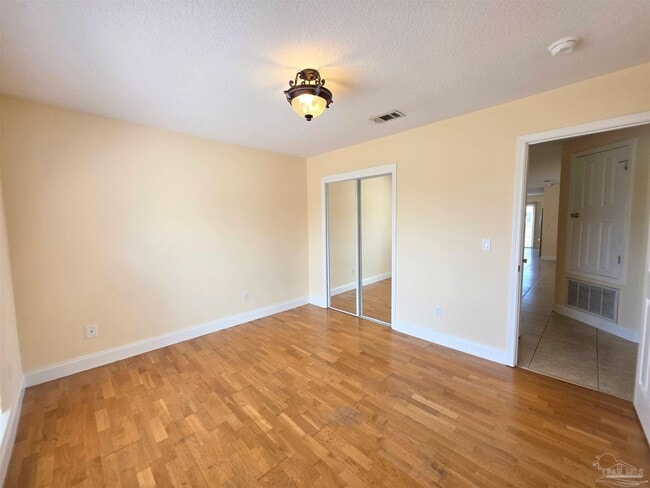 Building Photo - 1028 Antigua Cir