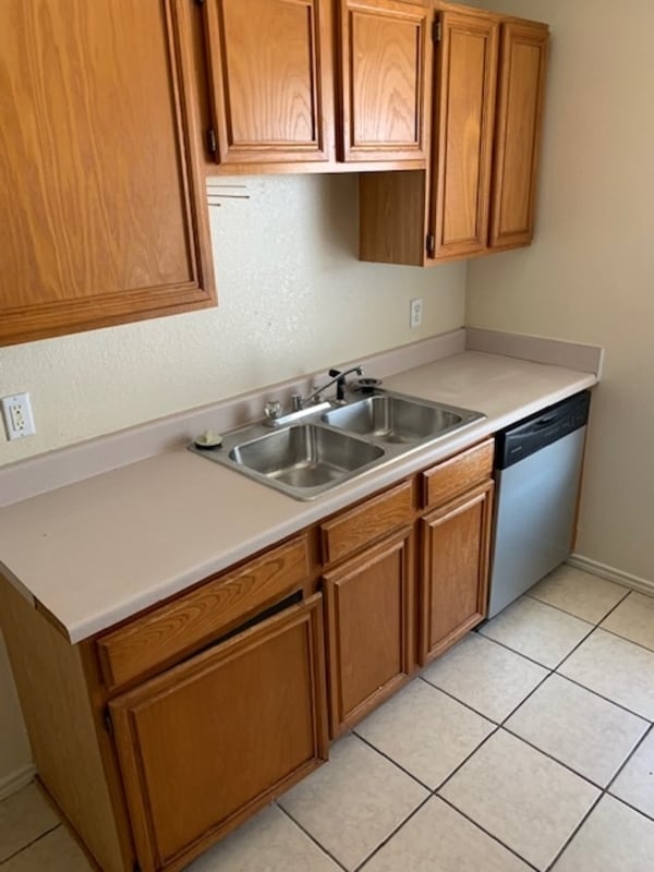 Building Photo - 1110 Horizon Dr