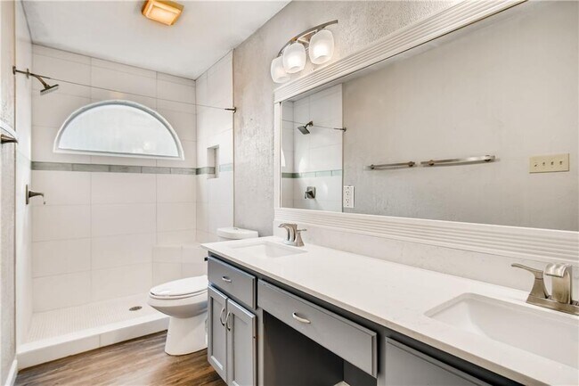 Building Photo - 2406 Stirrup Dr