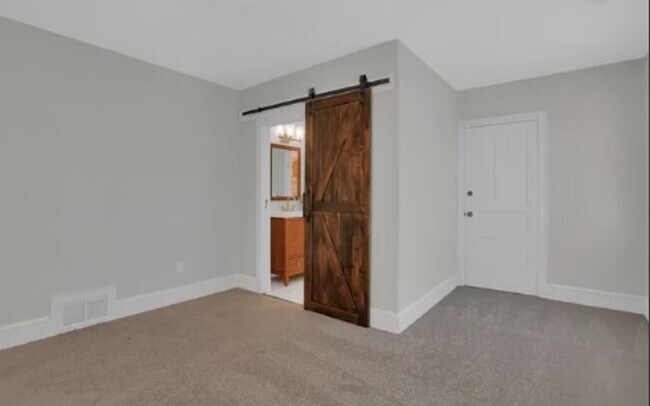 Building Photo - Beautiful 3 Bed, 1.5 Bath Home in Hanover, Pa!