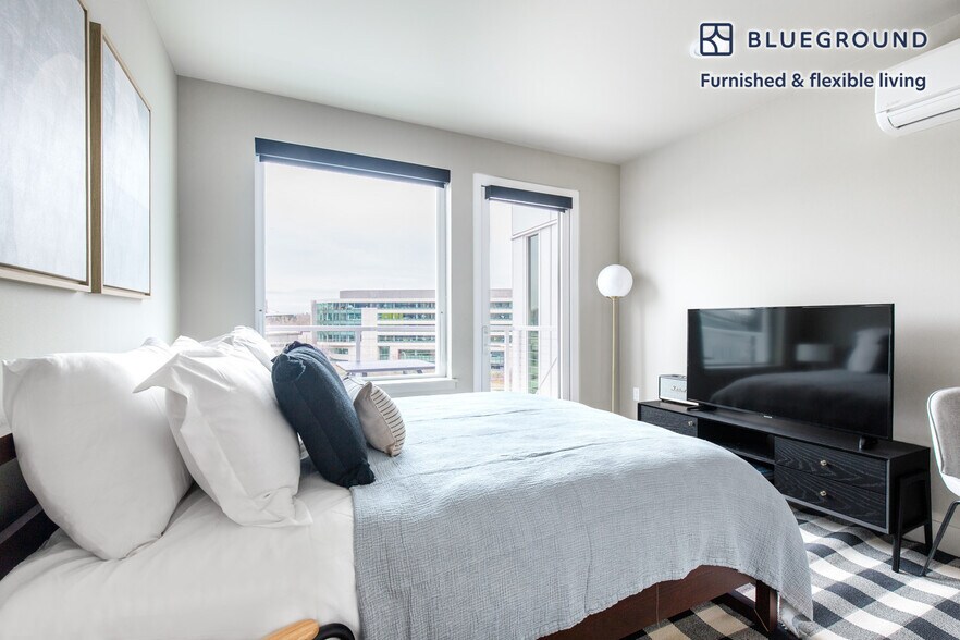 Building Photo - 408 Aurora Ave N