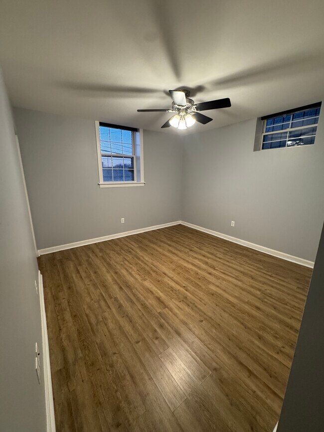 Building Photo - 11 46th St SE