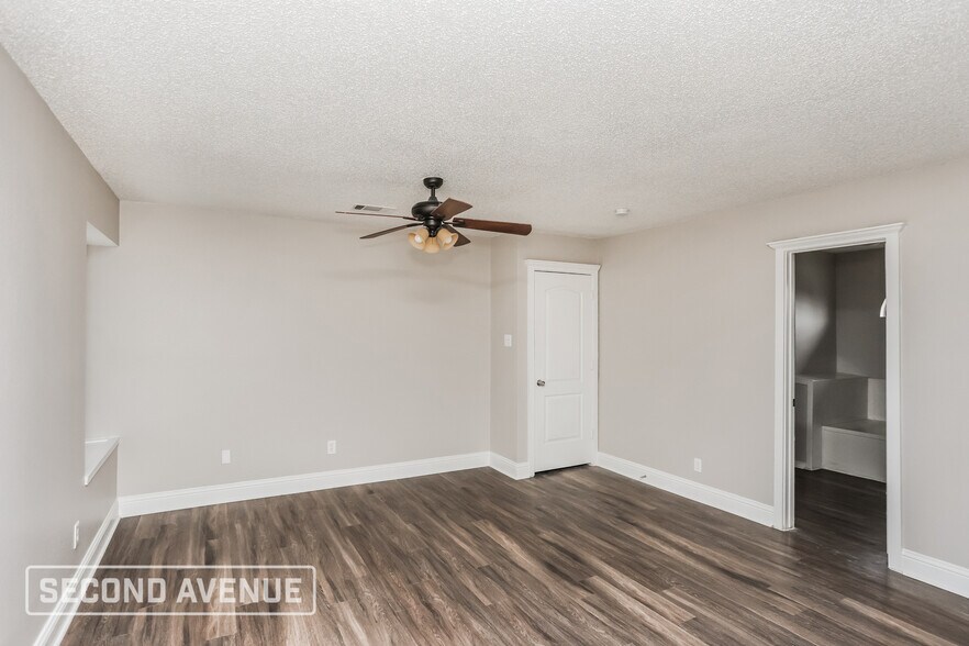 Building Photo - 2725 Stillwater Dr