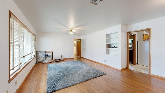 Building Photo - 4304 Aspen St