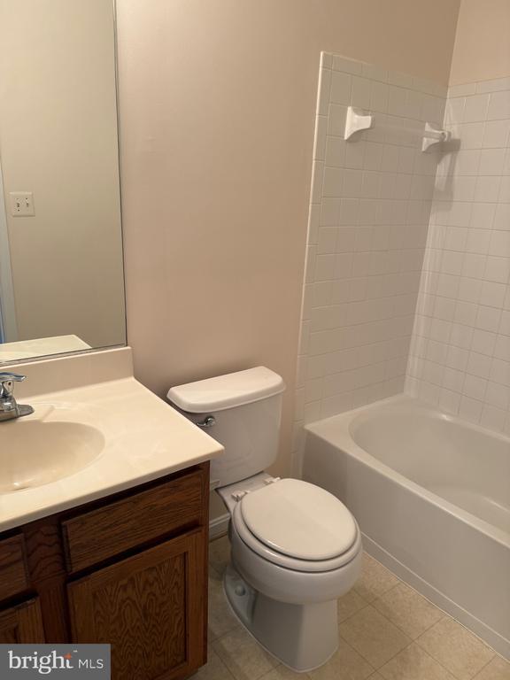 Building Photo - 144 Keating Cir