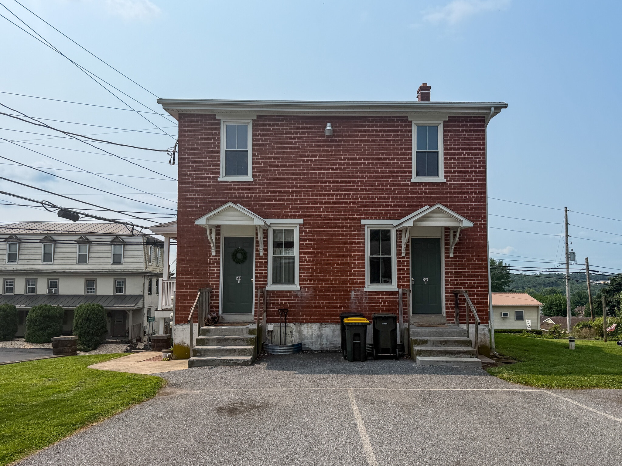 Building Photo - 504 Fivepointville Rd