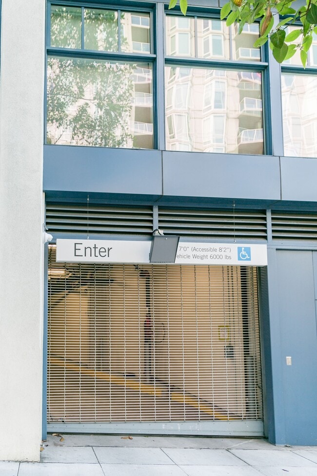 Building Photo - 88 Townsend St