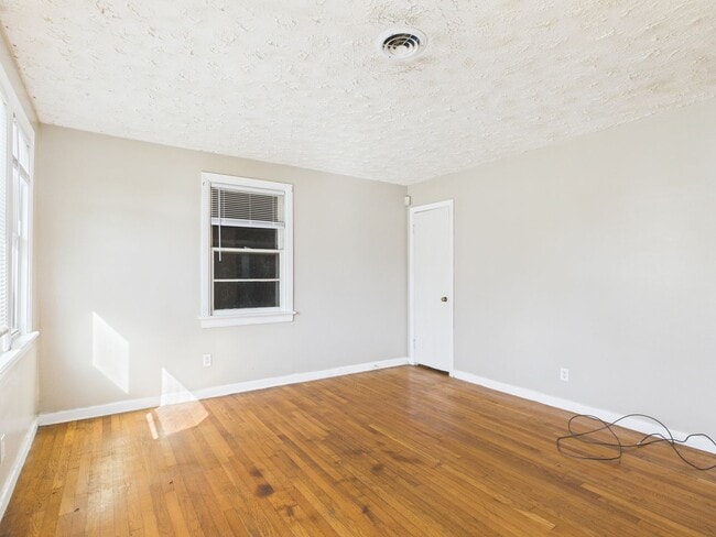 Building Photo - 2010 Cleary Rd