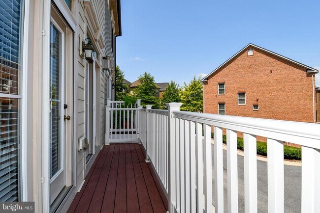 Building Photo - 409 Hydrangea Place