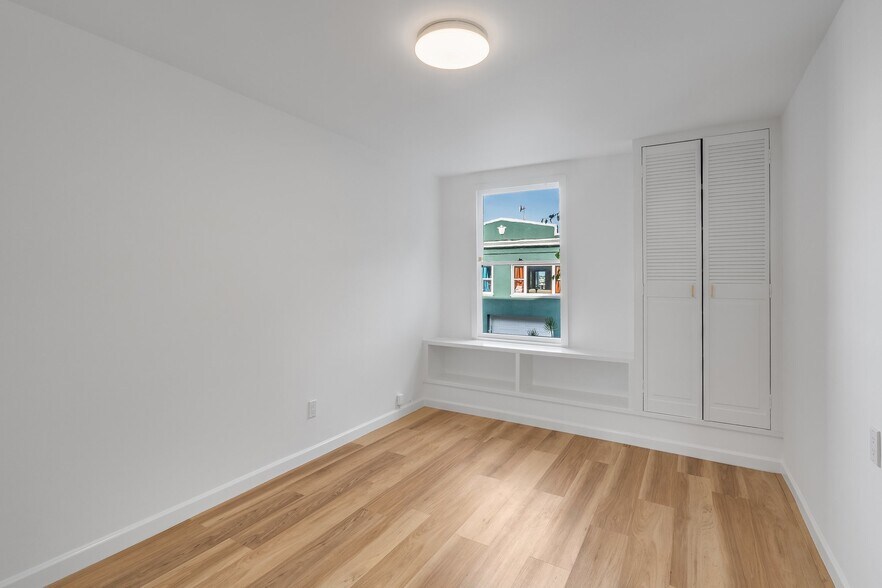 Building Photo - 22 Montezuma St