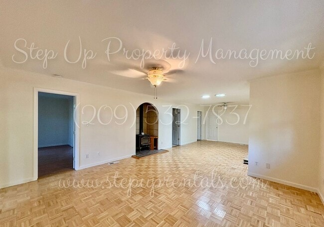 Building Photo - 21767 Longeway Rd