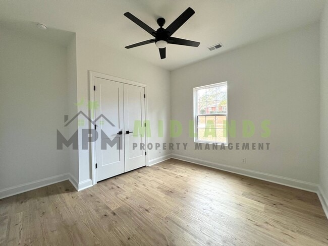 Building Photo - 1510 Noble Ave