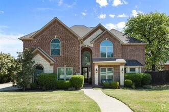 Building Photo - 930 Excalibur Dr