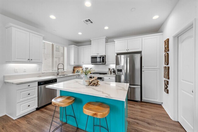 Building Photo - 2325 Verano Wy.