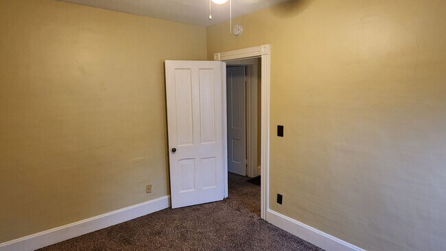 Building Photo - Four Bedroom Single Family Home for Rent in Salamanca NY!