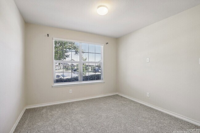 Building Photo - 6906 Quantum Lp