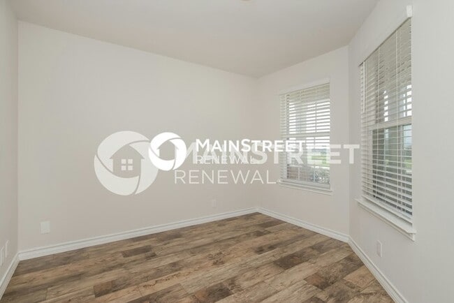 Building Photo - 4 Bedroom Pet-Friendly Home in SAINT HEDWI...