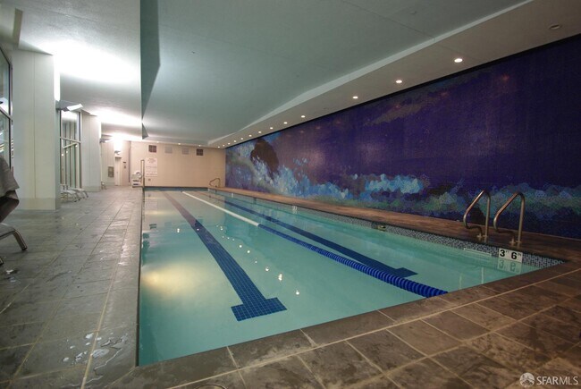 Building Photo - 301 Main St