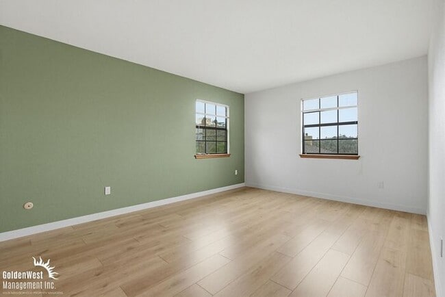 Building Photo - Spacious and Inviting 4Bdm 3Ba Home Nestled in the Scenic Hills of Fallbrook!