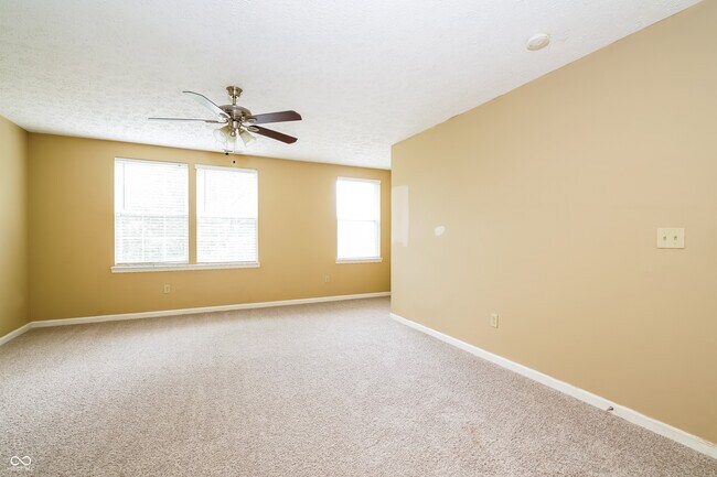 Building Photo - 2146 Rosswood Blvd