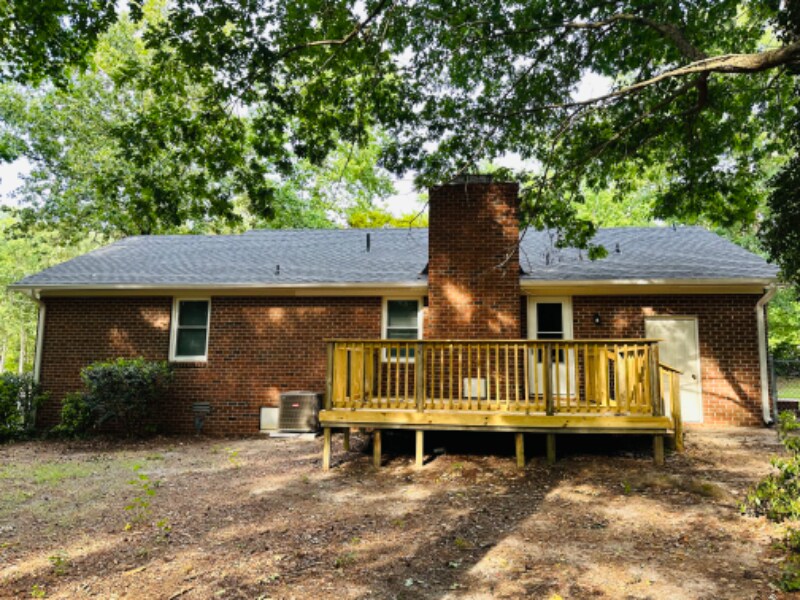 Building Photo - 712 Lancelot Dr