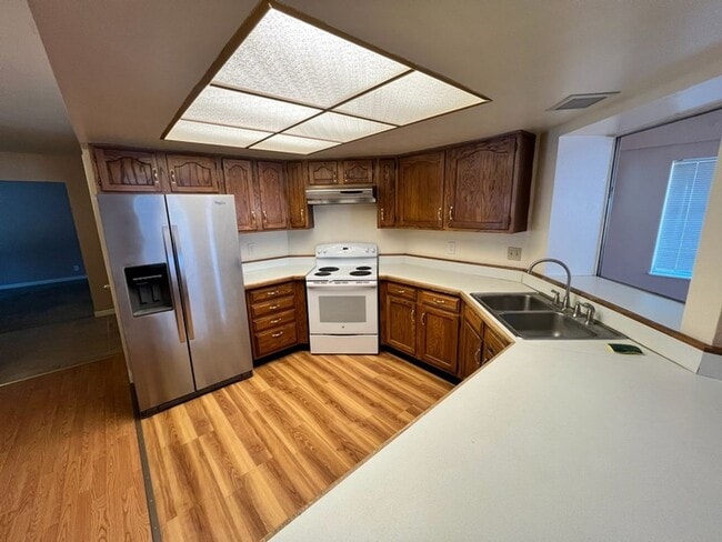 Building Photo - Three Bedroom Single Story SE Reno Home