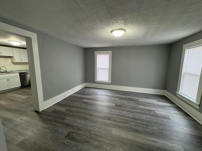 Building Photo - Brand-New 4-Bedroom Home in Moline – Moder...