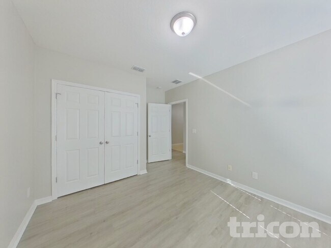 Building Photo - 4925 Rockvale Dr