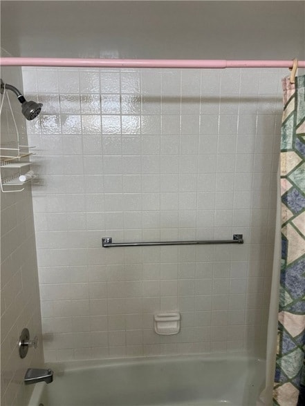 Building Photo - 600 Royal Palm Pl