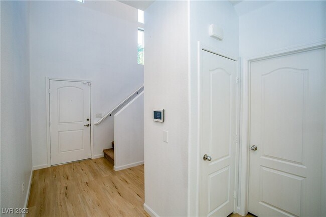 Building Photo - 7927 Bartlett Peak St