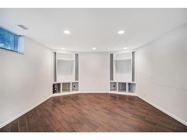 Building Photo - 3829 Ewing Ave S